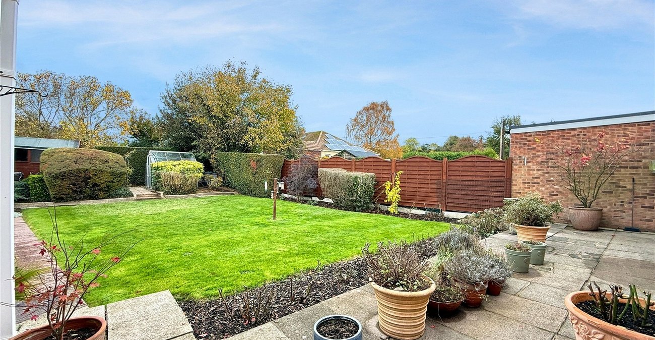 3 bedroom bungalow for sale in Crockenhill | Robinson Jackson