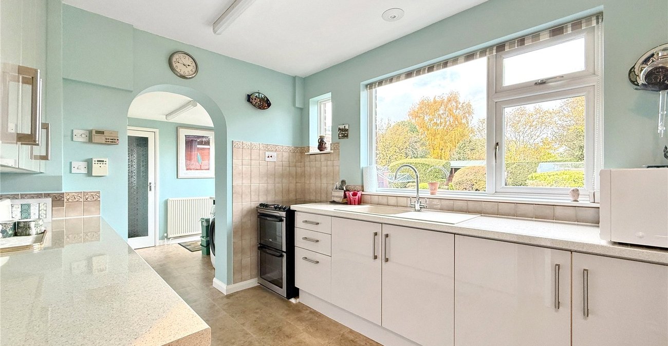 3 bedroom bungalow for sale in Crockenhill | Robinson Jackson