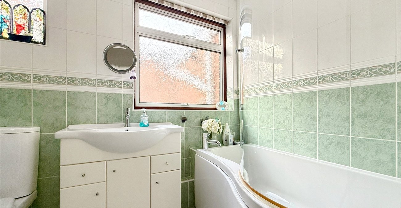 3 bedroom bungalow for sale in Crockenhill | Robinson Jackson