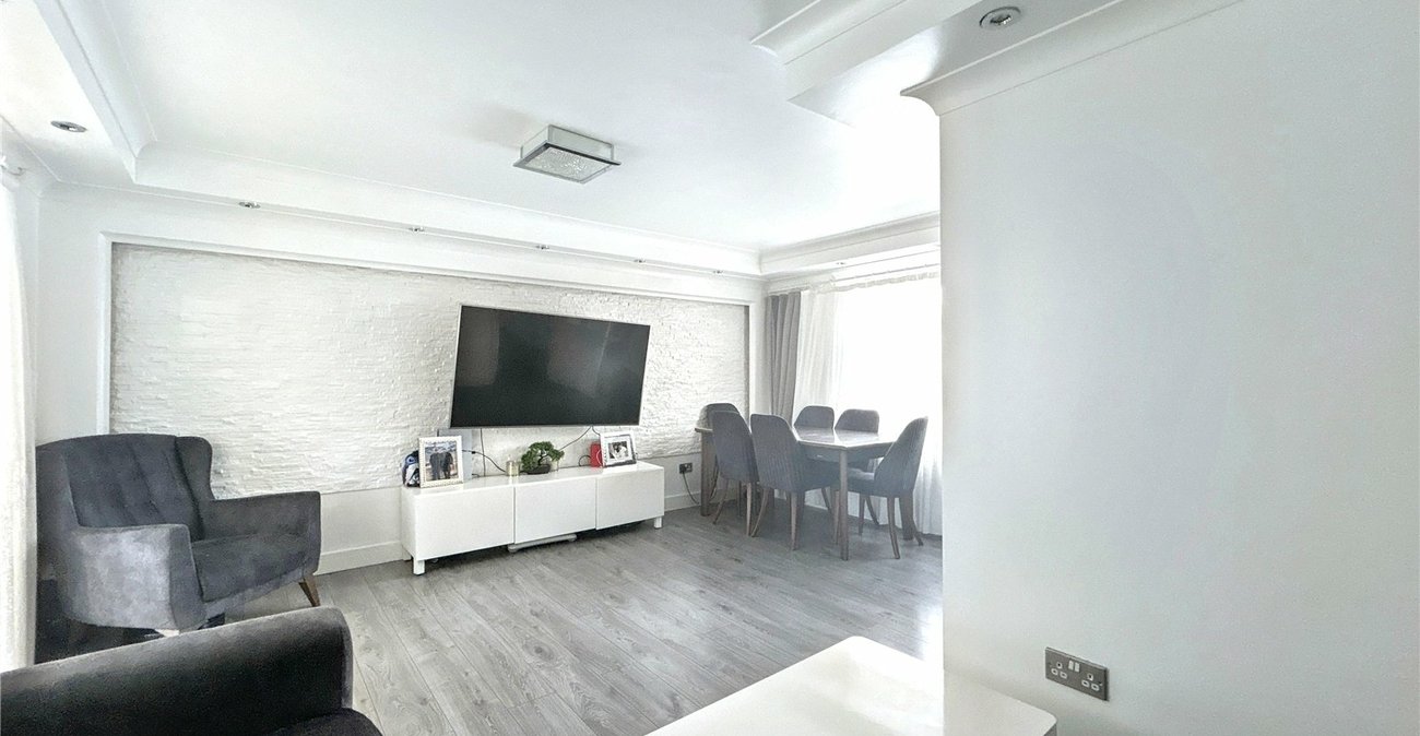 3 bedroom house for sale in Sidcup | Robinson Jackson