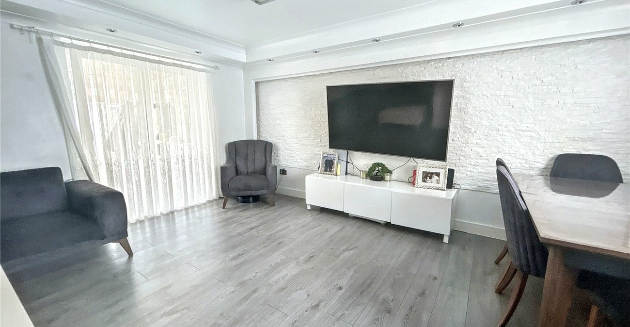 3 bedroom house for sale in Sidcup | Robinson Jackson