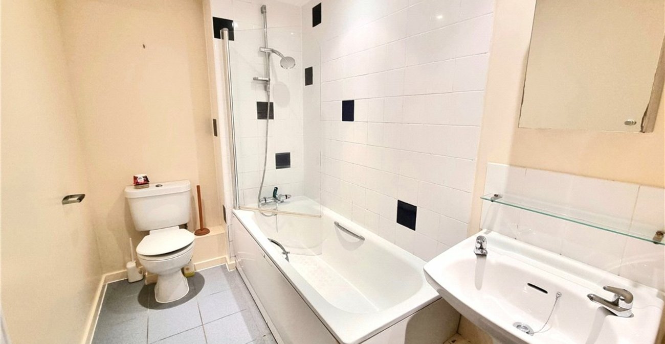 2 bedroom property for sale in Orpington | Robinson Jackson