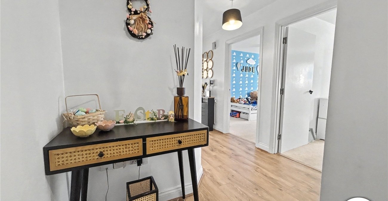 2 bedroom property for sale in Sidcup | Robinson Jackson