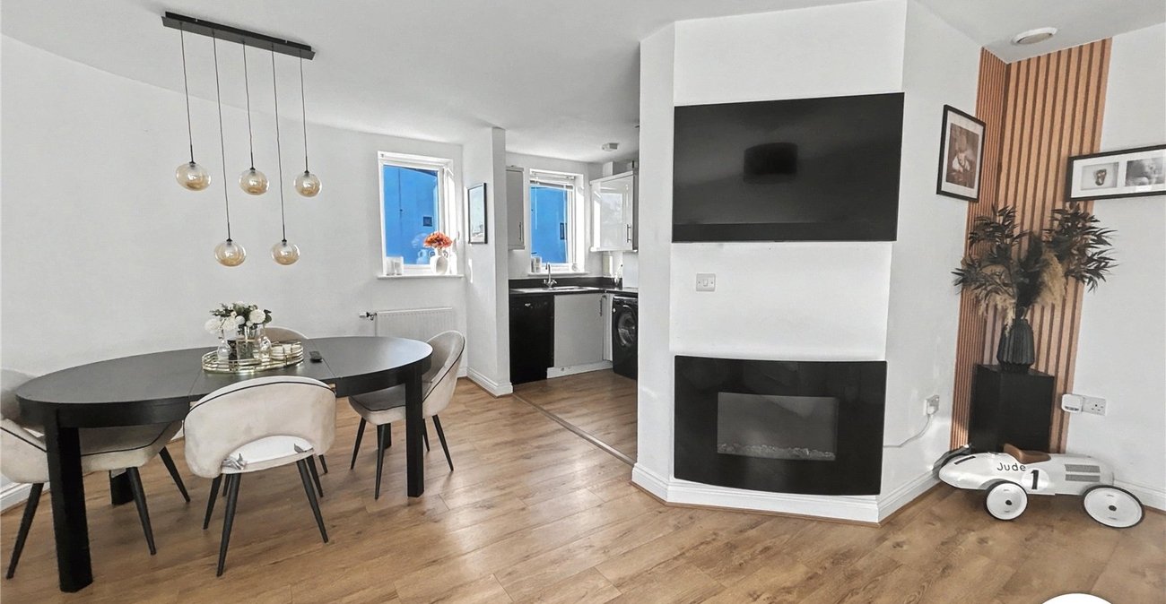 2 bedroom property for sale in Sidcup | Robinson Jackson