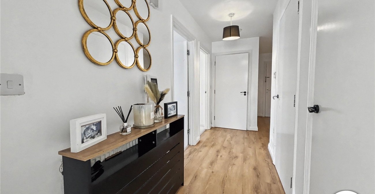 2 bedroom property for sale in Sidcup | Robinson Jackson