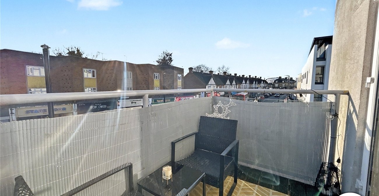 2 bedroom property for sale in Sidcup | Robinson Jackson