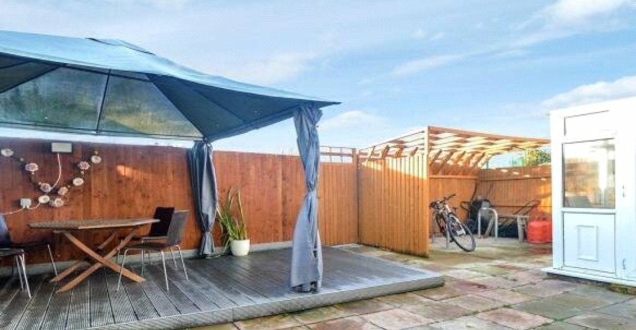 3 bedroom house for sale in Erith | Robinson Jackson