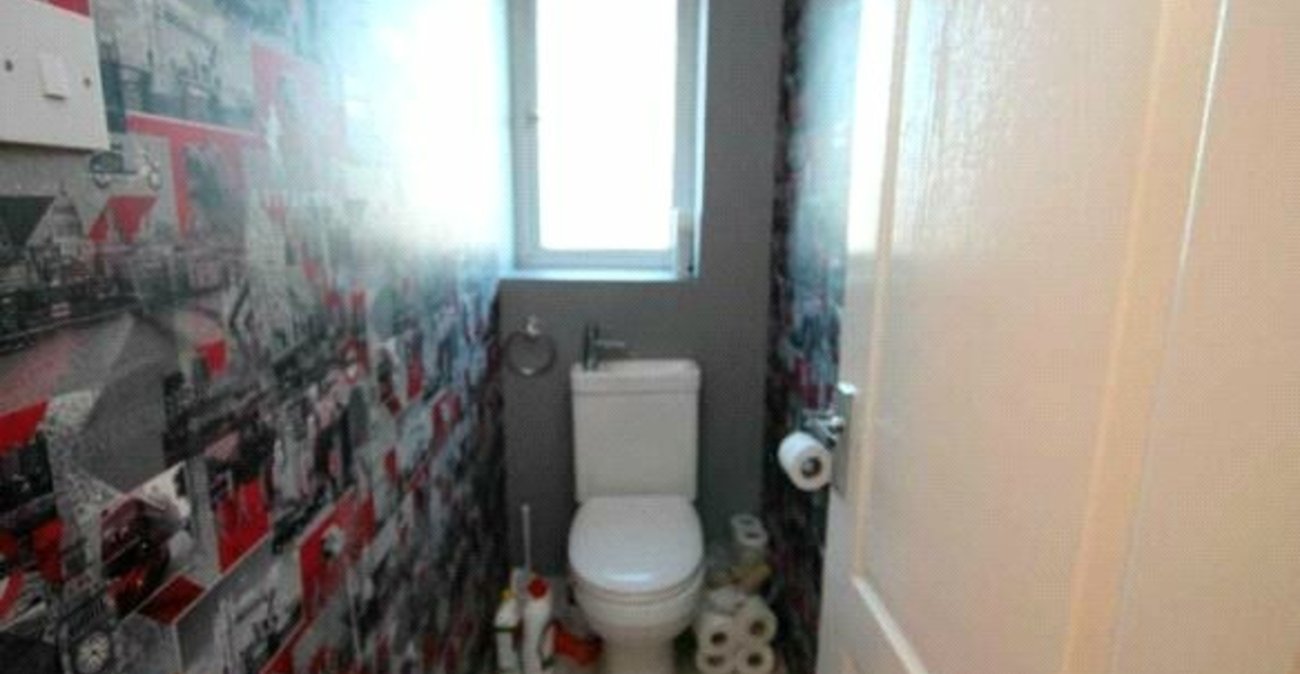 3 bedroom house for sale in Erith | Robinson Jackson