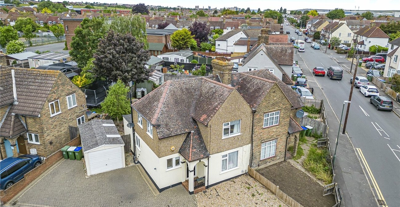 3 bedroom house for sale in Crayford | Robinson Jackson