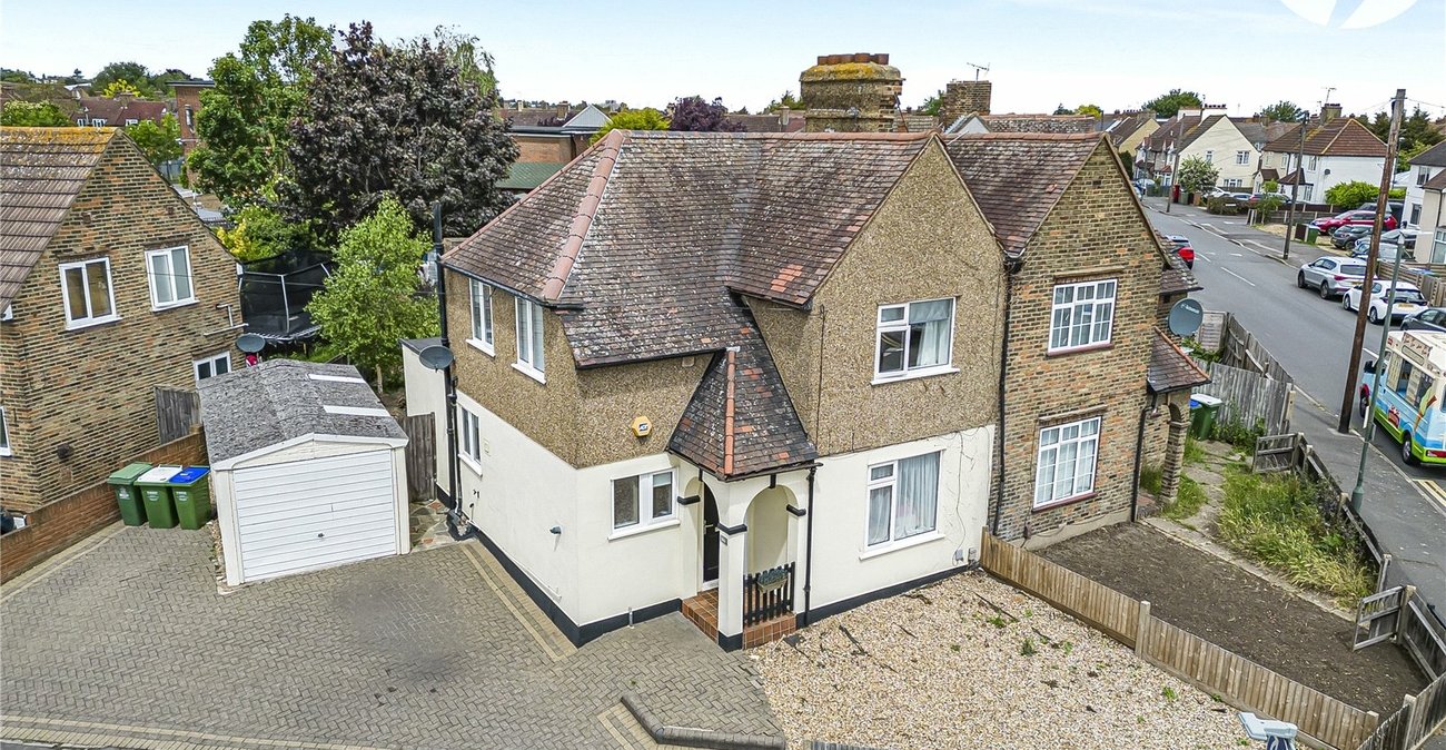 3 bedroom house for sale in Crayford | Robinson Jackson
