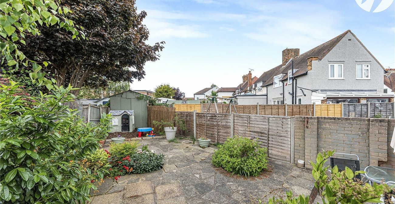 3 bedroom house for sale in Crayford | Robinson Jackson