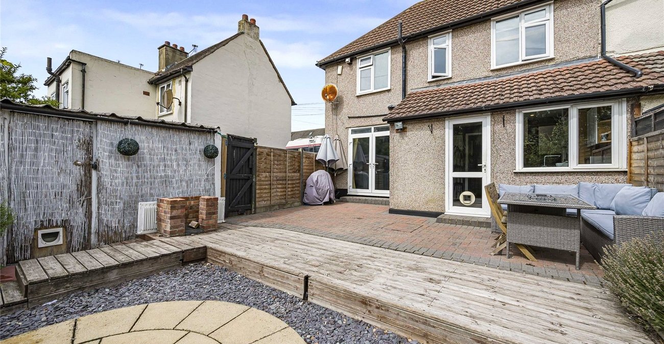 3 bedroom house for sale in Crayford | Robinson Jackson
