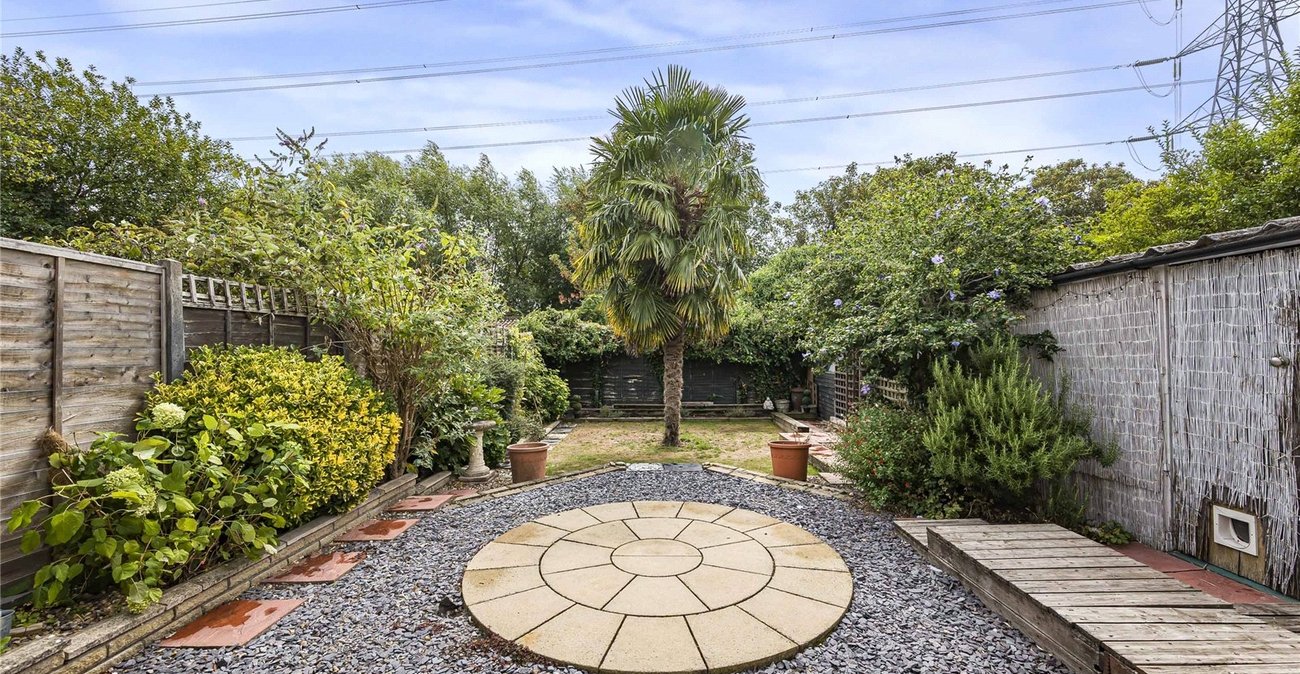 3 bedroom house for sale in Crayford | Robinson Jackson