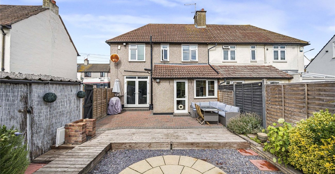 3 bedroom house for sale in Crayford | Robinson Jackson