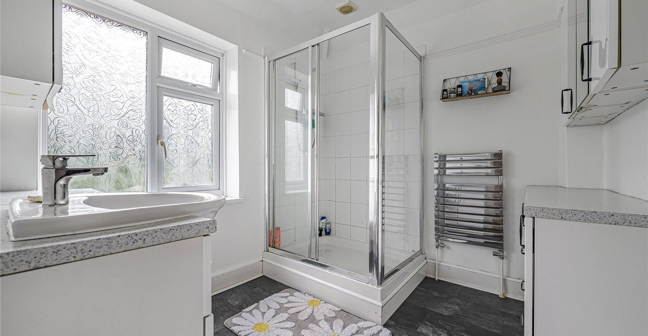 3 bedroom house for sale in Crayford | Robinson Jackson