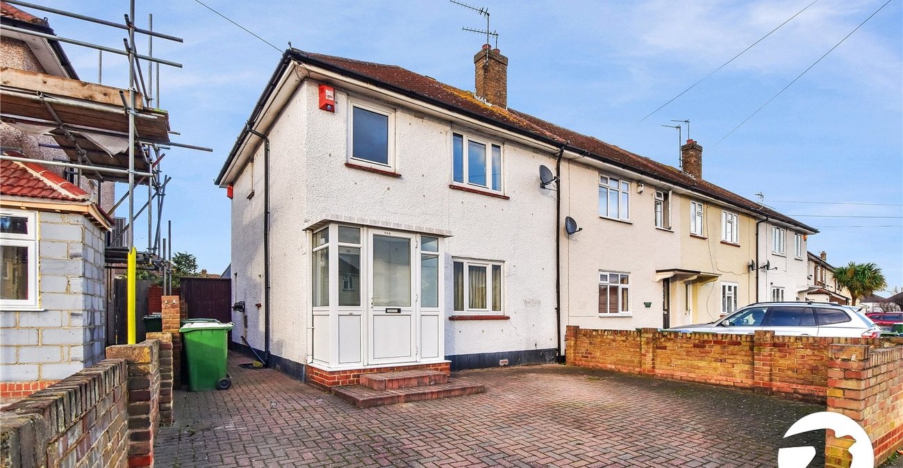 3 bedroom house for sale in Crayford | Robinson Jackson