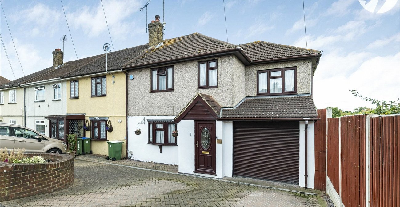 4 bedroom house for sale in Crayford | Robinson Jackson