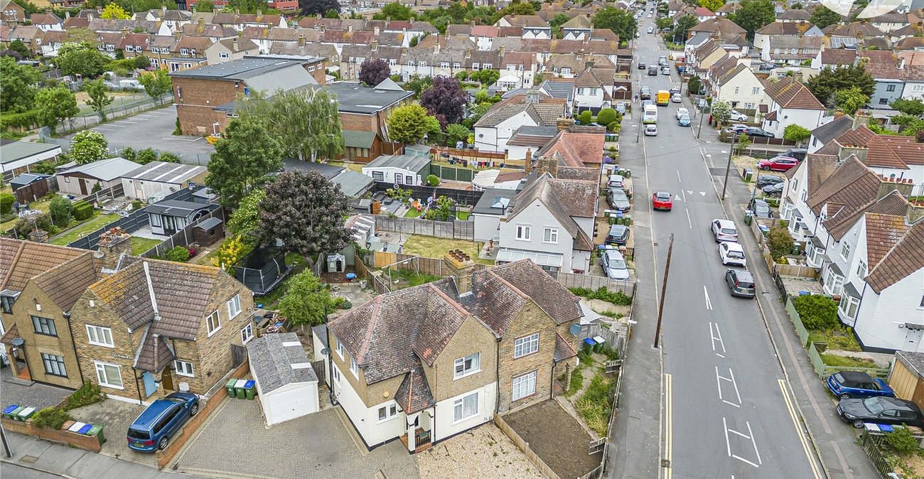 3 bedroom house for sale in Crayford | Robinson Jackson
