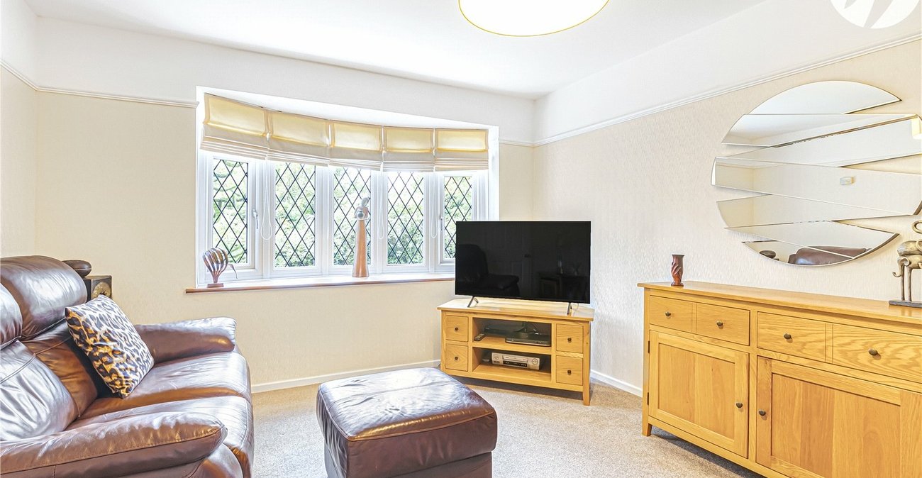 3 bedroom house for sale in Swanscombe | Robinson Jackson