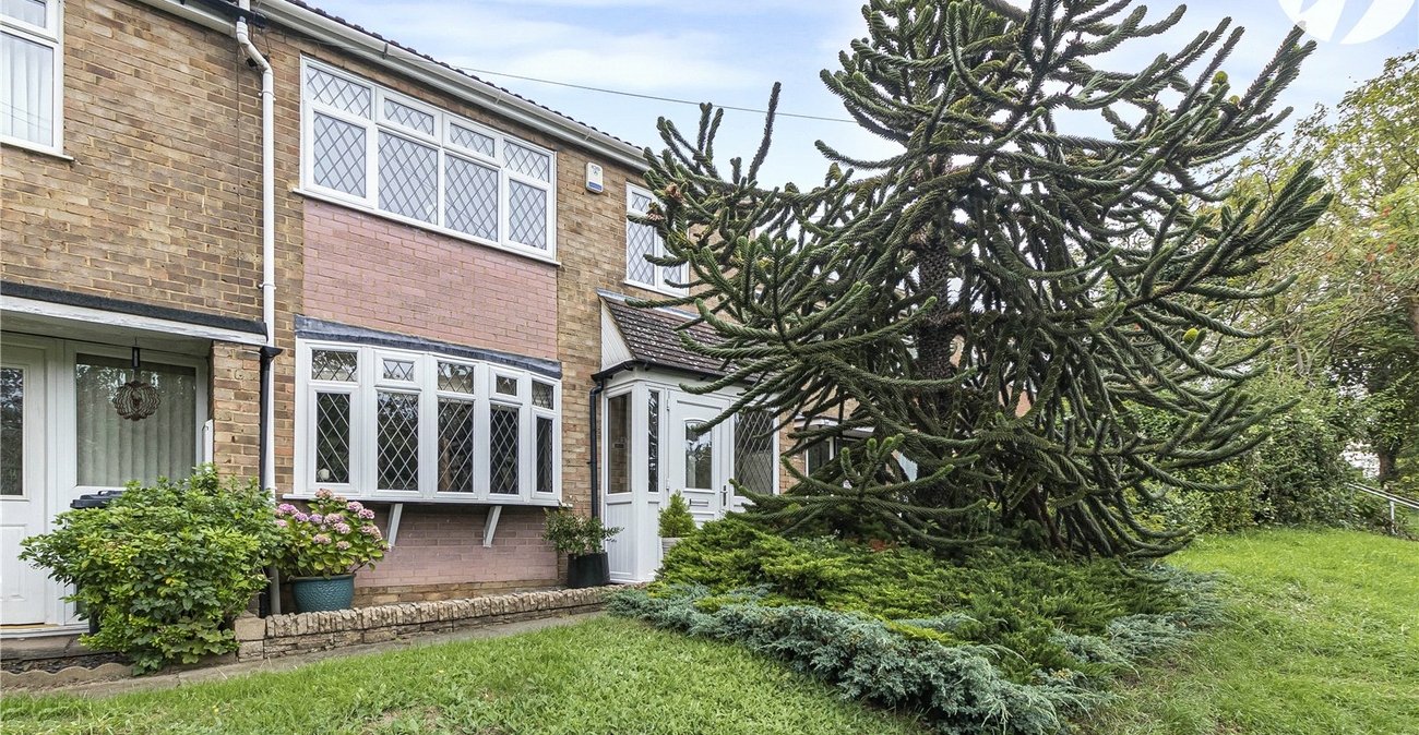 3 bedroom house for sale in Swanscombe | Robinson Jackson