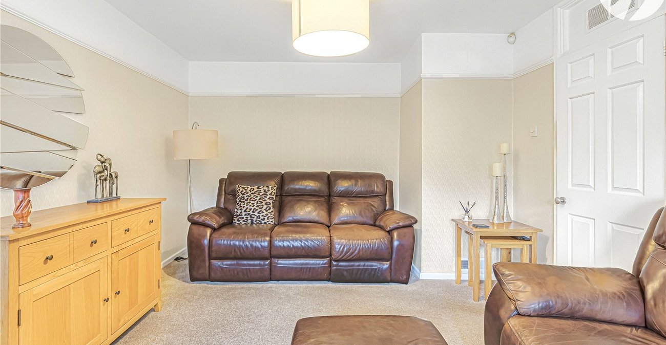 3 bedroom house for sale in Swanscombe | Robinson Jackson