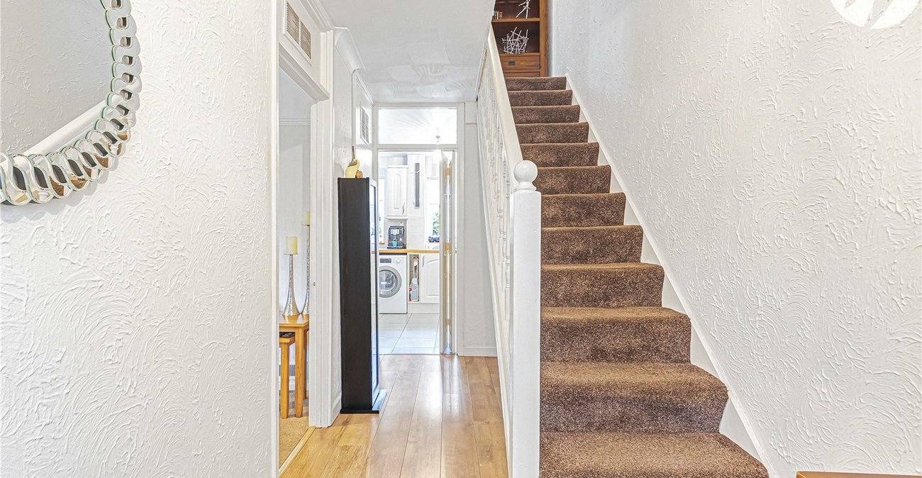 3 bedroom house for sale in Swanscombe | Robinson Jackson