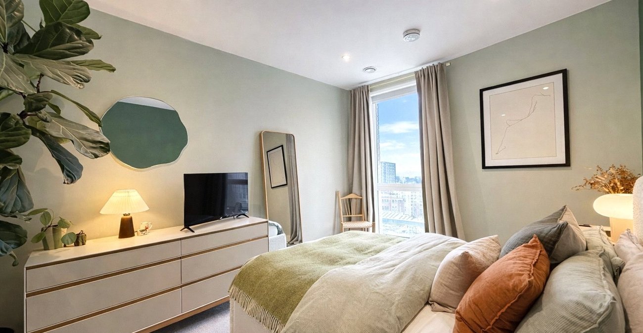 2 bedroom property for sale in London | Robinson Jackson