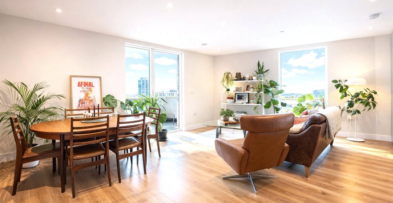 2 bedroom property for sale in London | Robinson Jackson