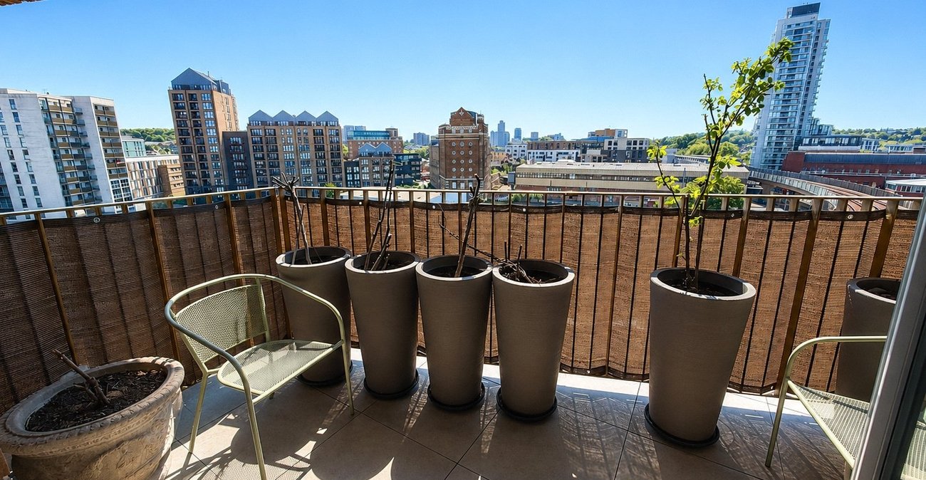 1 bedroom property for sale in London | Robinson Jackson