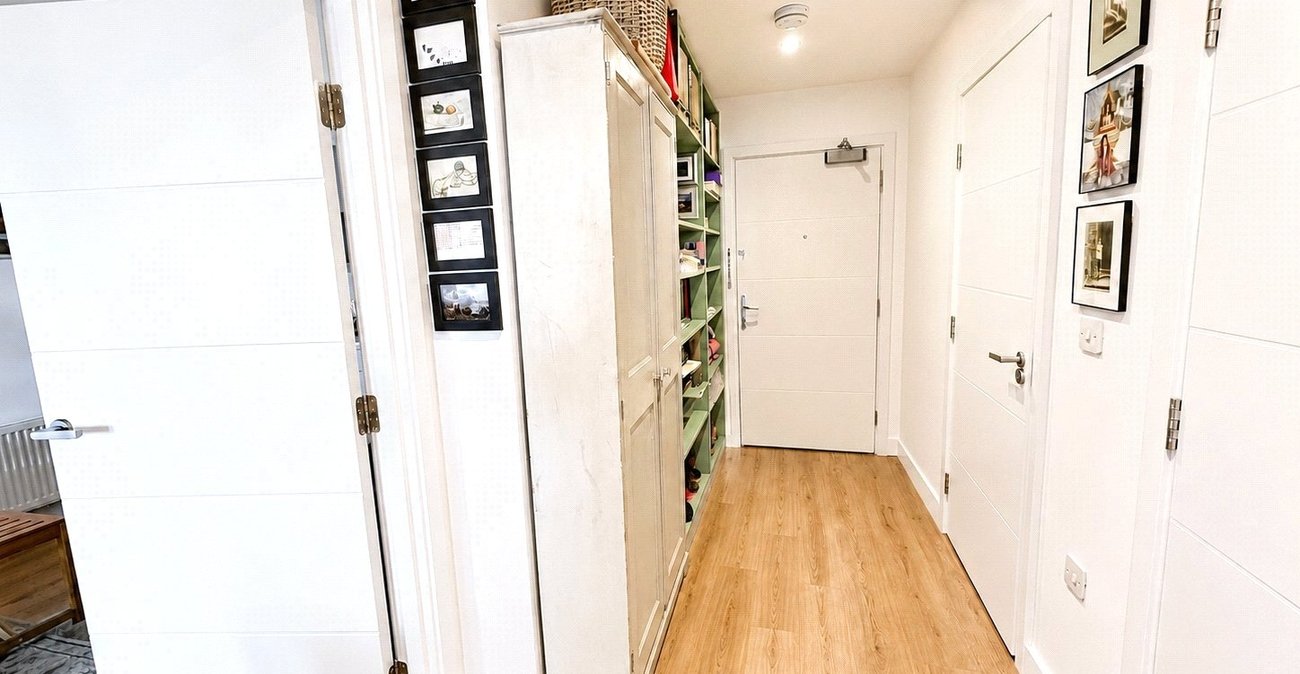 1 bedroom property for sale in London | Robinson Jackson
