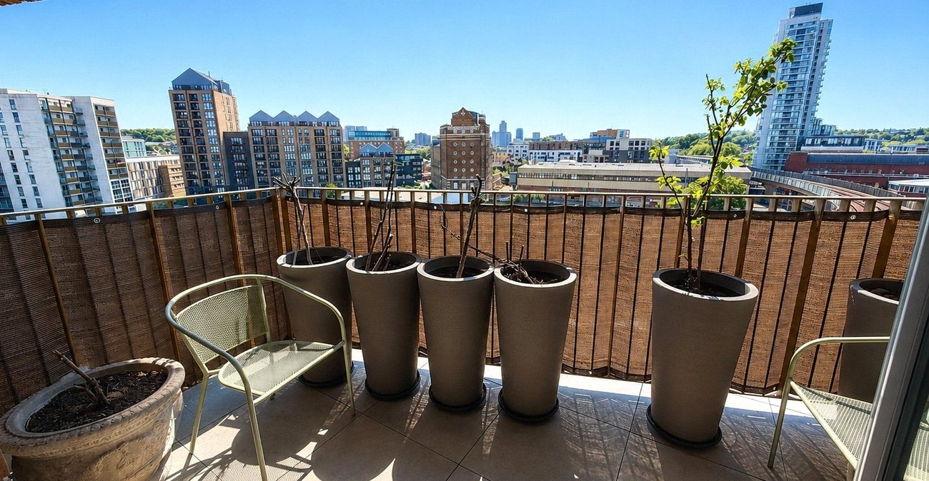 1 bedroom property for sale in London | Robinson Jackson