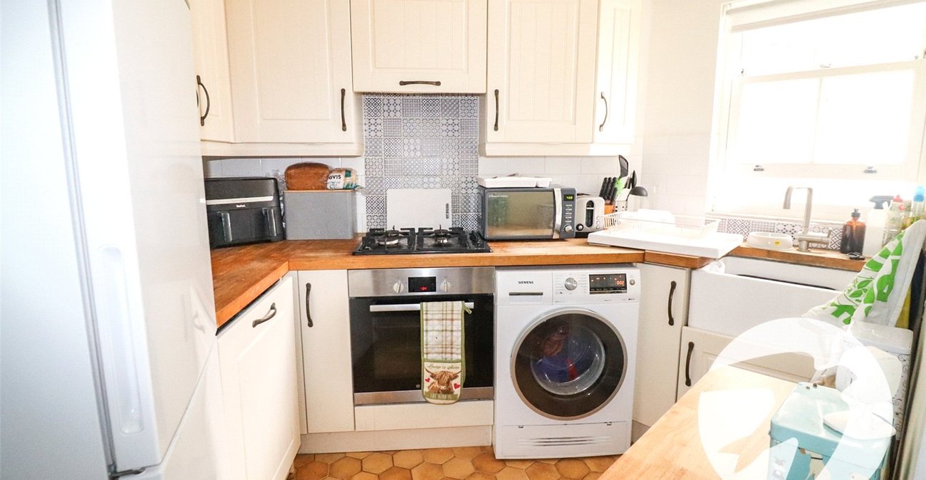 2 bedroom house for sale in Erith | Robinson Jackson