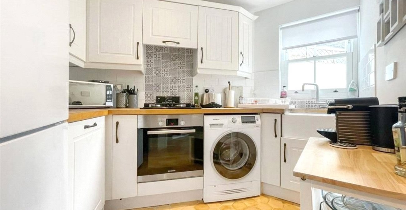 2 bedroom house for sale in Erith | Robinson Jackson