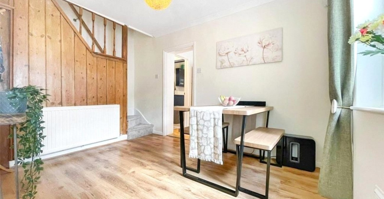 2 bedroom house for sale in Erith | Robinson Jackson