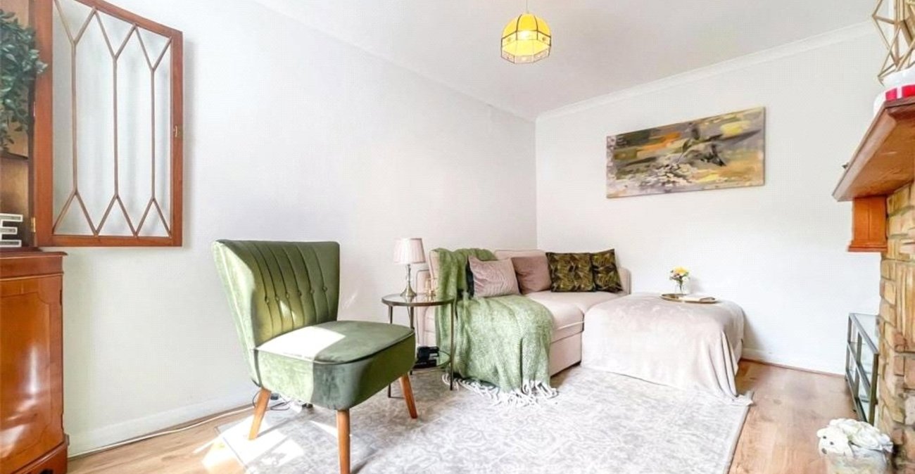 2 bedroom house for sale in Erith | Robinson Jackson