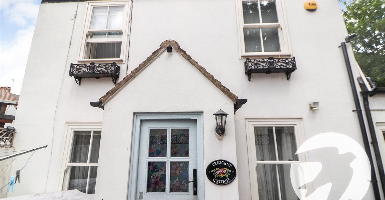 2 bedroom house for sale in Erith | Robinson Jackson