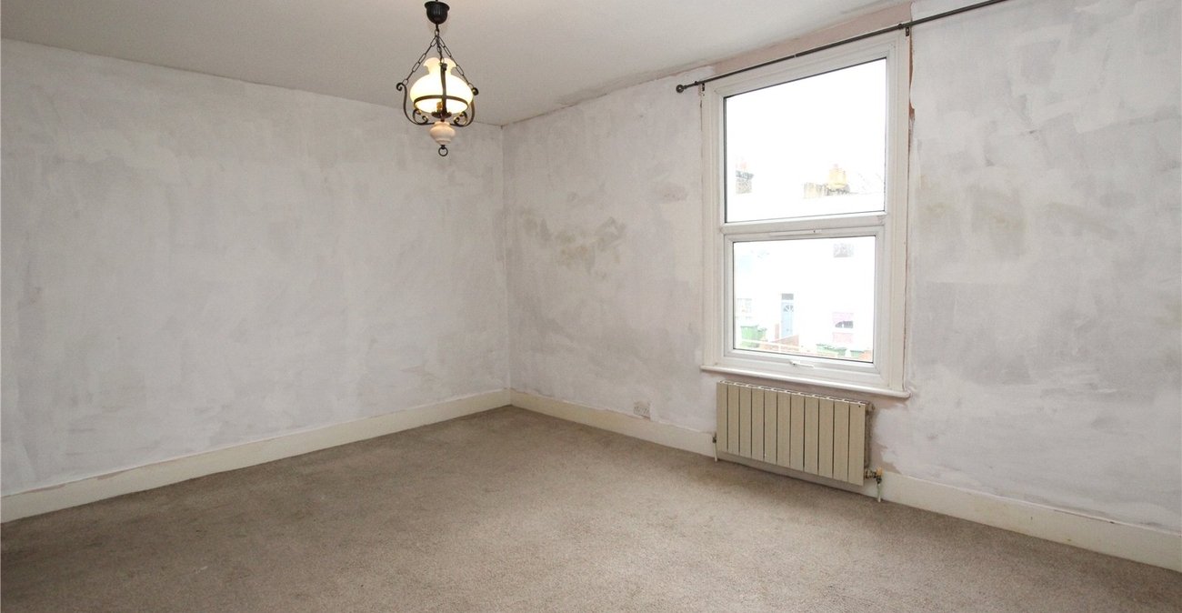 3 bedroom house for sale in Woolwich | Robinson Jackson