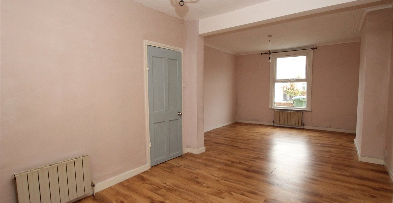 3 bedroom house for sale in Woolwich | Robinson Jackson