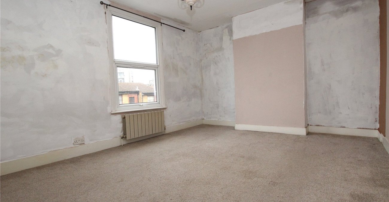 3 bedroom house for sale in Woolwich | Robinson Jackson