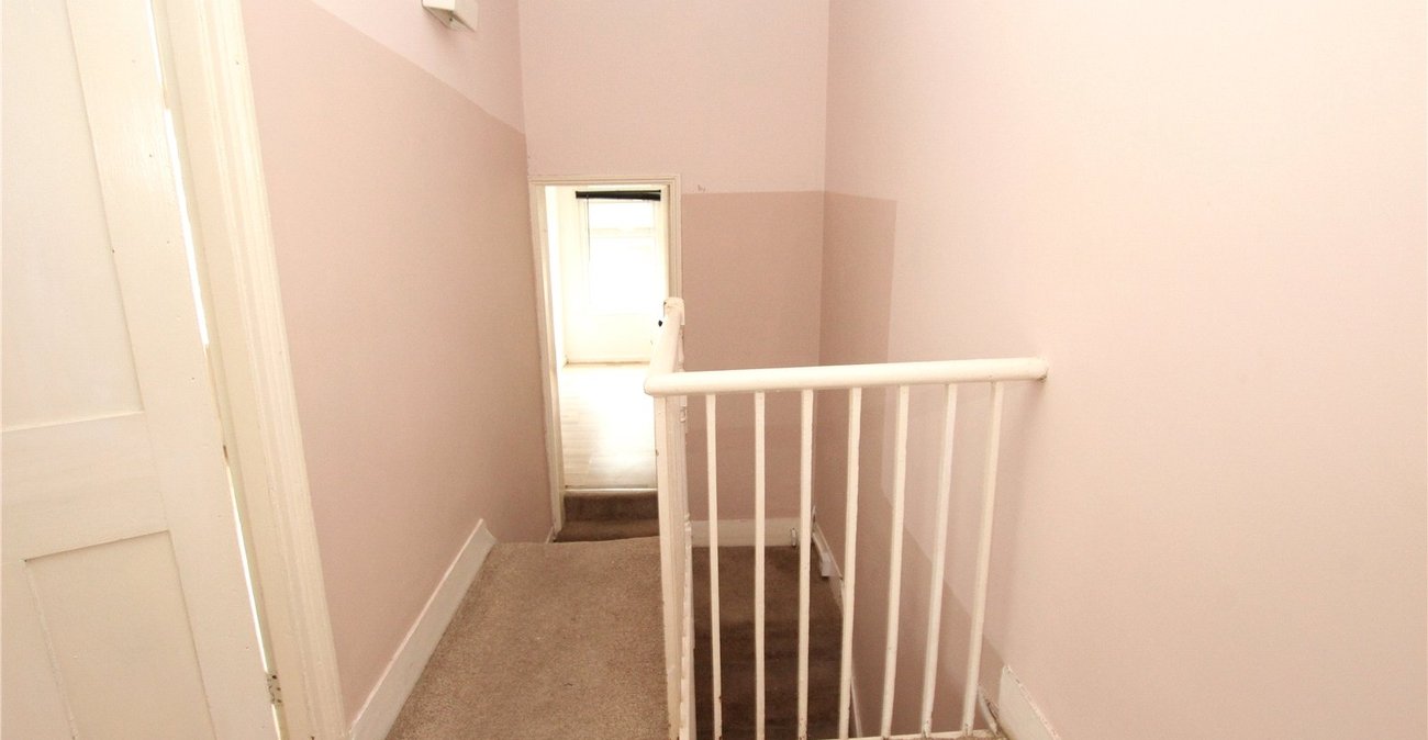 3 bedroom house for sale in Woolwich | Robinson Jackson