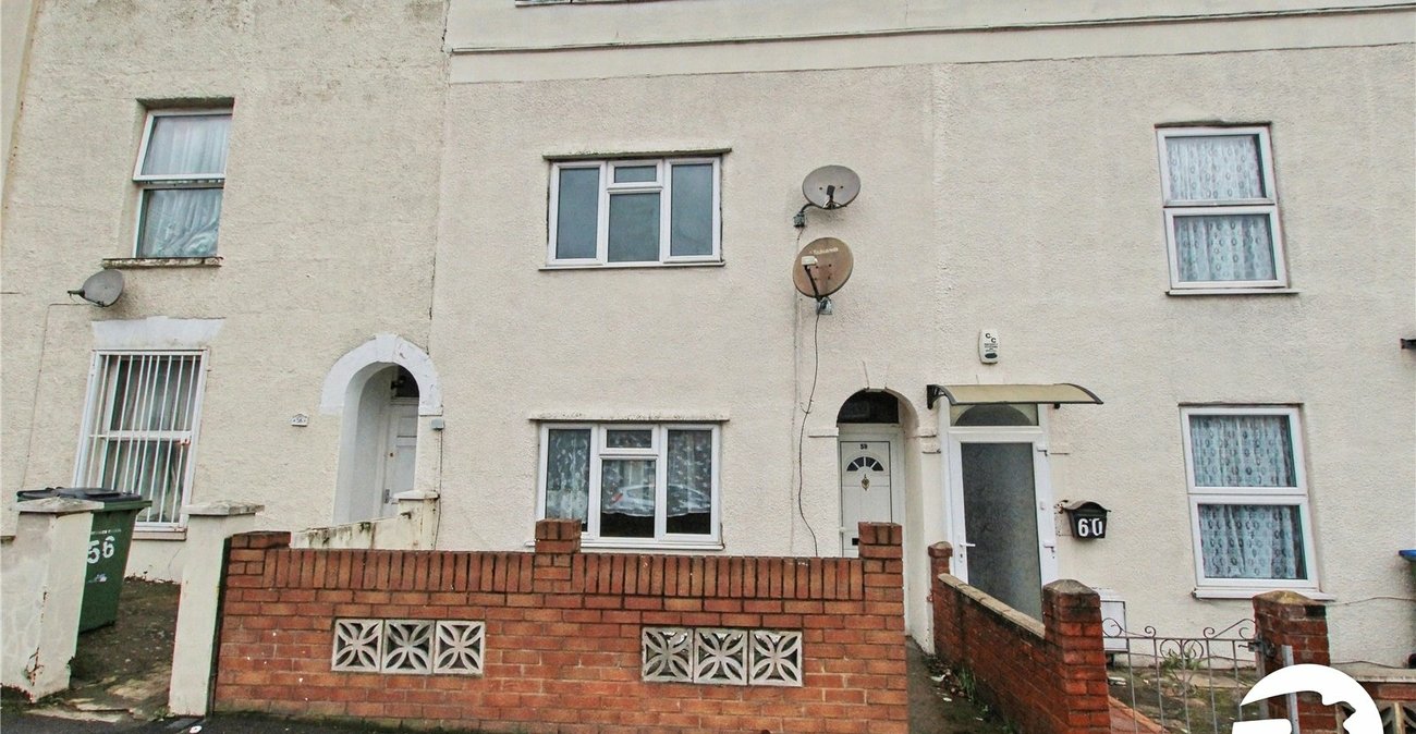 3 bedroom house for sale in Woolwich | Robinson Jackson