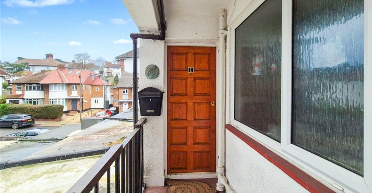 2 bedroom property for sale in Orpington | Robinson Jackson
