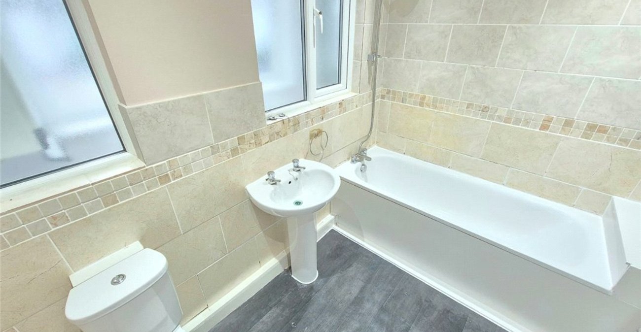 2 bedroom property for sale in Orpington | Robinson Jackson