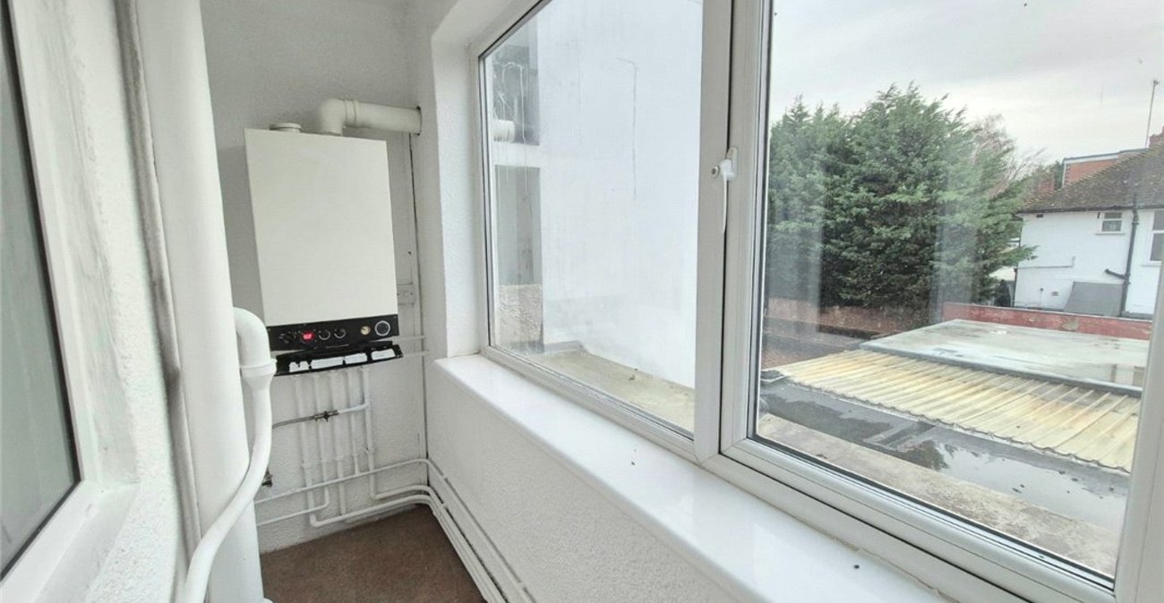 2 bedroom property for sale in Orpington | Robinson Jackson