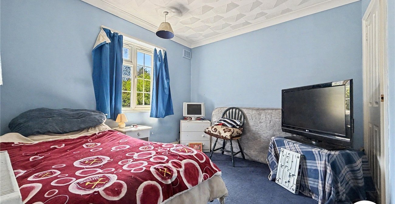 2 bedroom house for sale in Rochester | Robinson Michael & Jackson