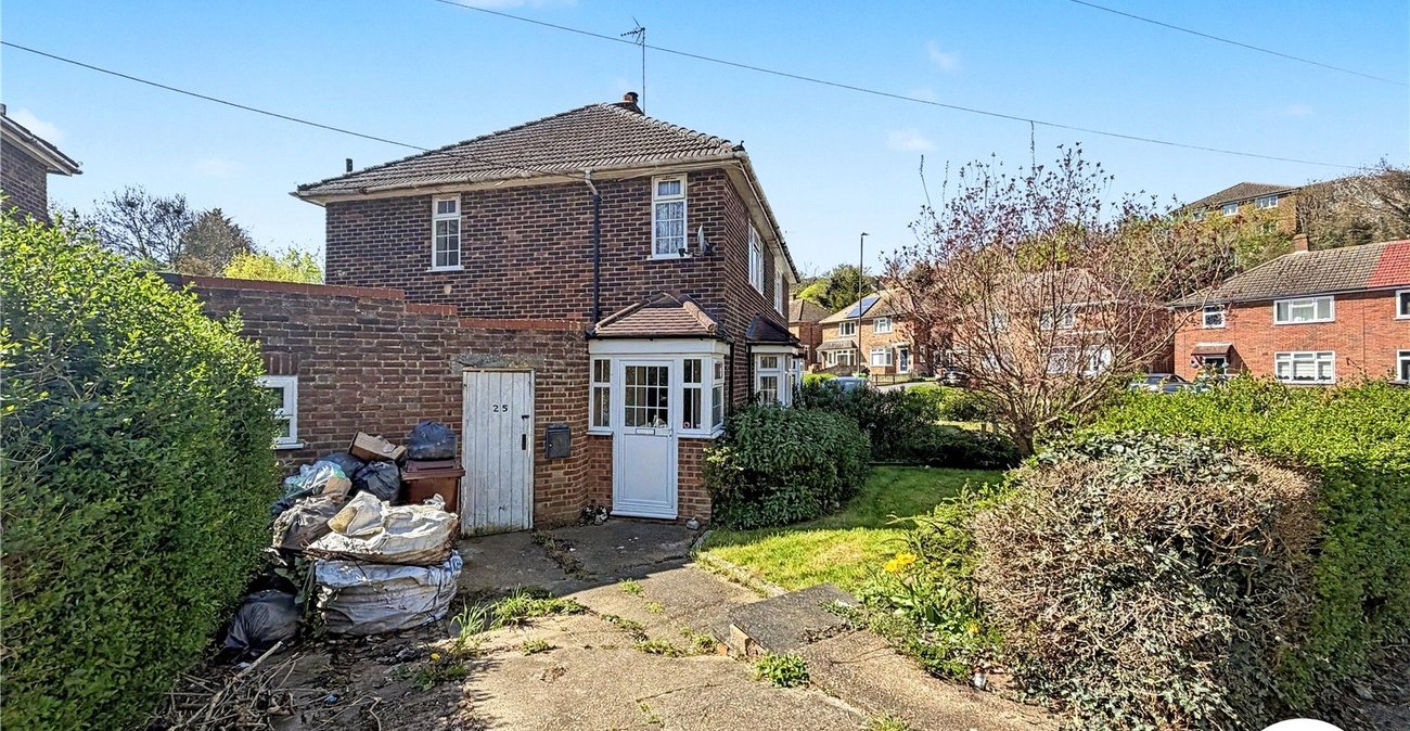 2 bedroom house for sale in Rochester | Robinson Michael & Jackson