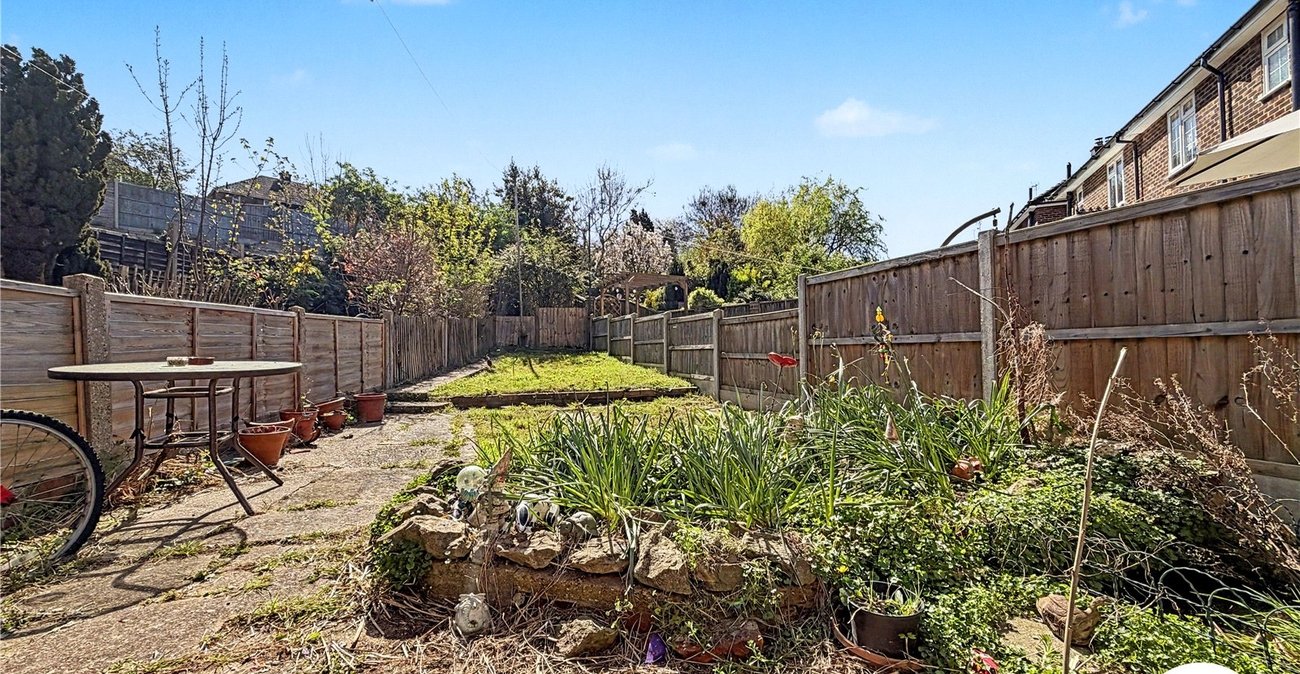 2 bedroom house for sale in Rochester | Robinson Michael & Jackson
