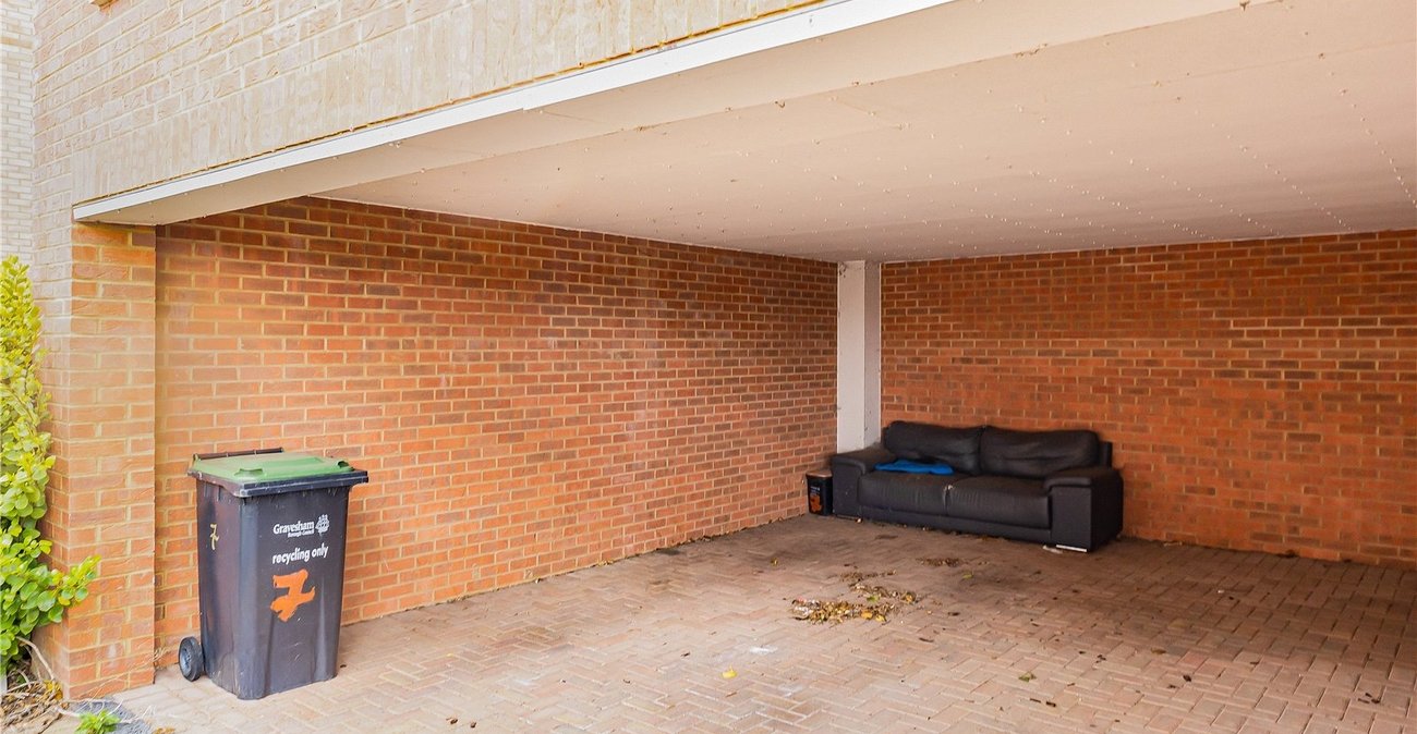 2 bedroom house for sale in Gravesend | Robinson Michael & Jackson