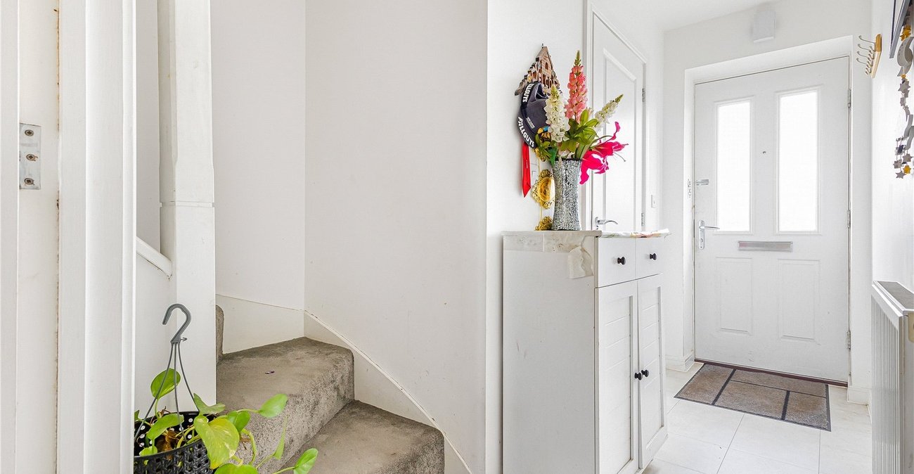 2 bedroom house for sale in Gravesend | Robinson Michael & Jackson