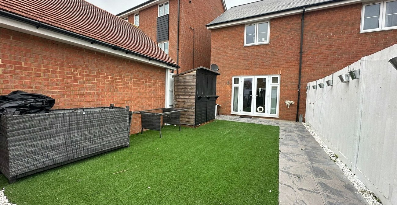 2 bedroom house for sale in Gravesend | Robinson Michael & Jackson